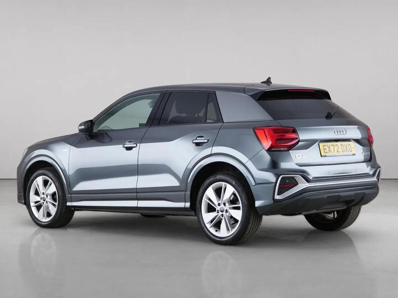 Audi Q2 thumbnail Rear Left
