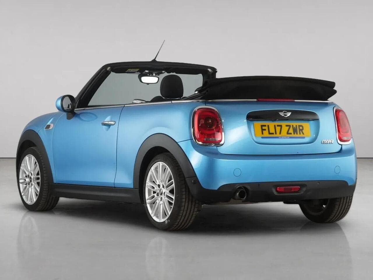 MINI Convertible thumbnail Rear Left