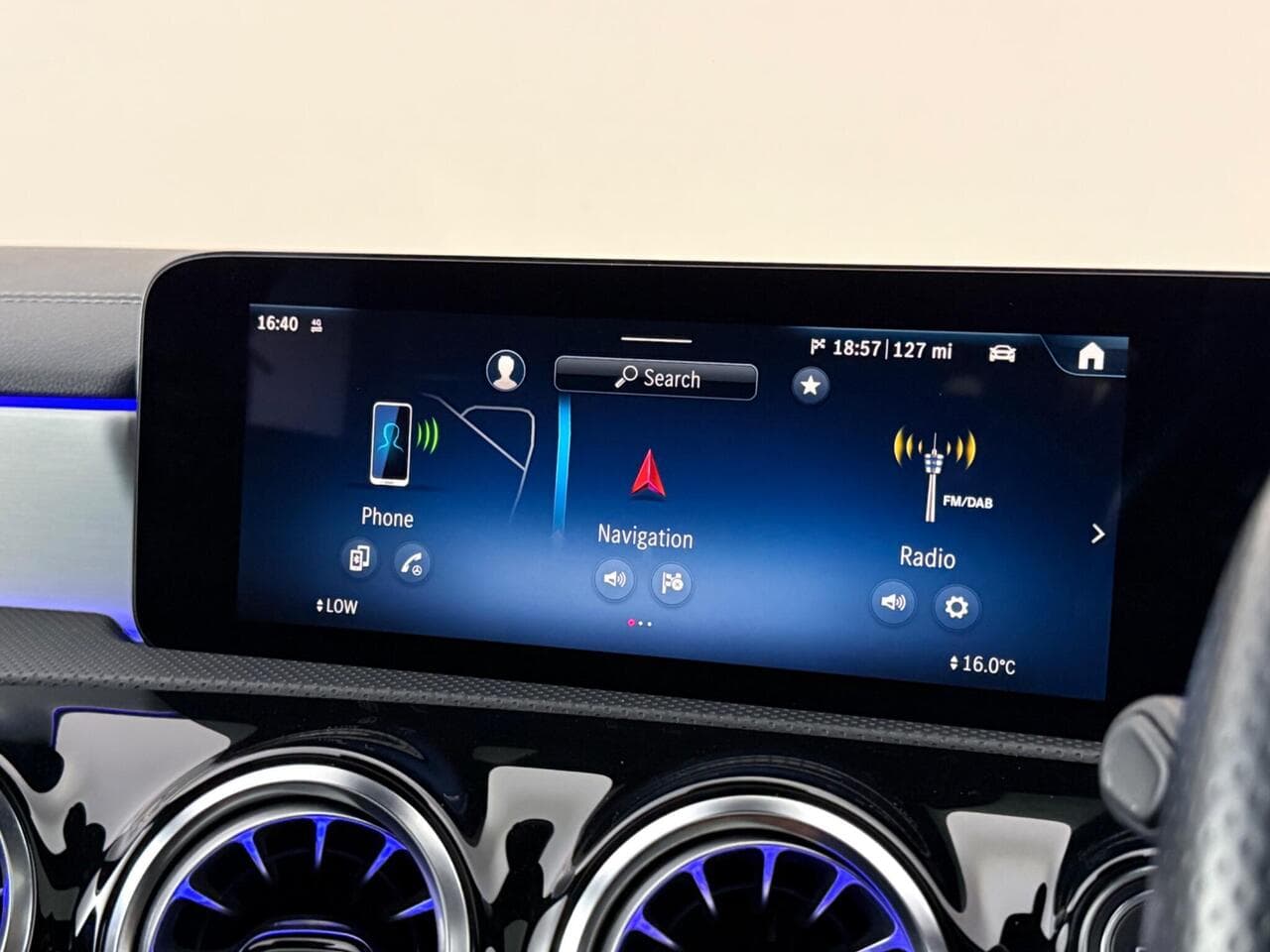 Mercedes-Benz CLA thumbnail Infotainment System