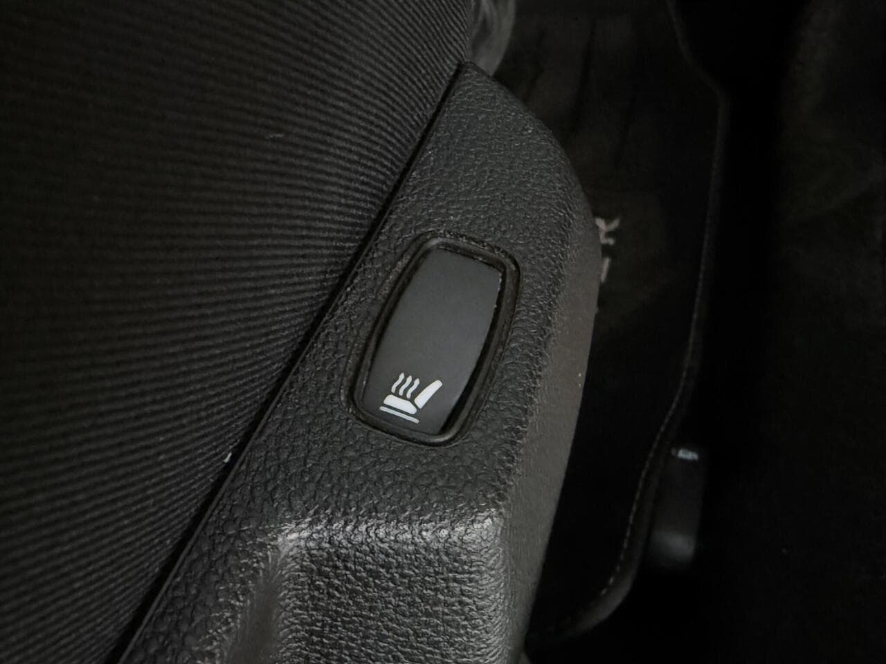 Dacia Duster thumbnail Misc Controls