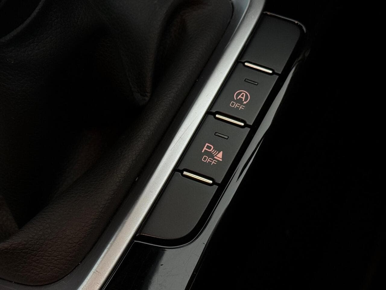 Kia XCeed thumbnail Misc Controls