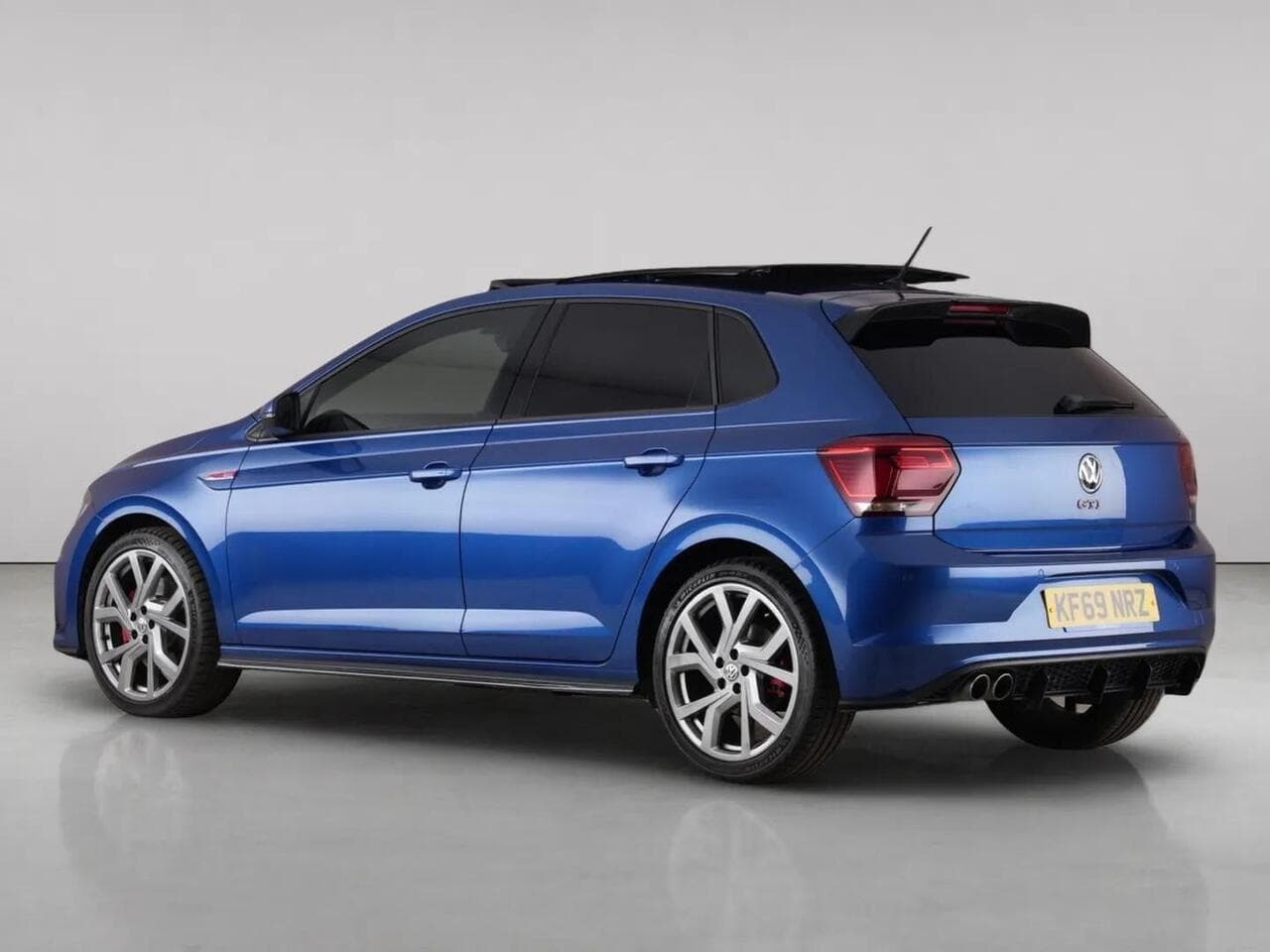 Volkswagen Polo thumbnail Rear Left