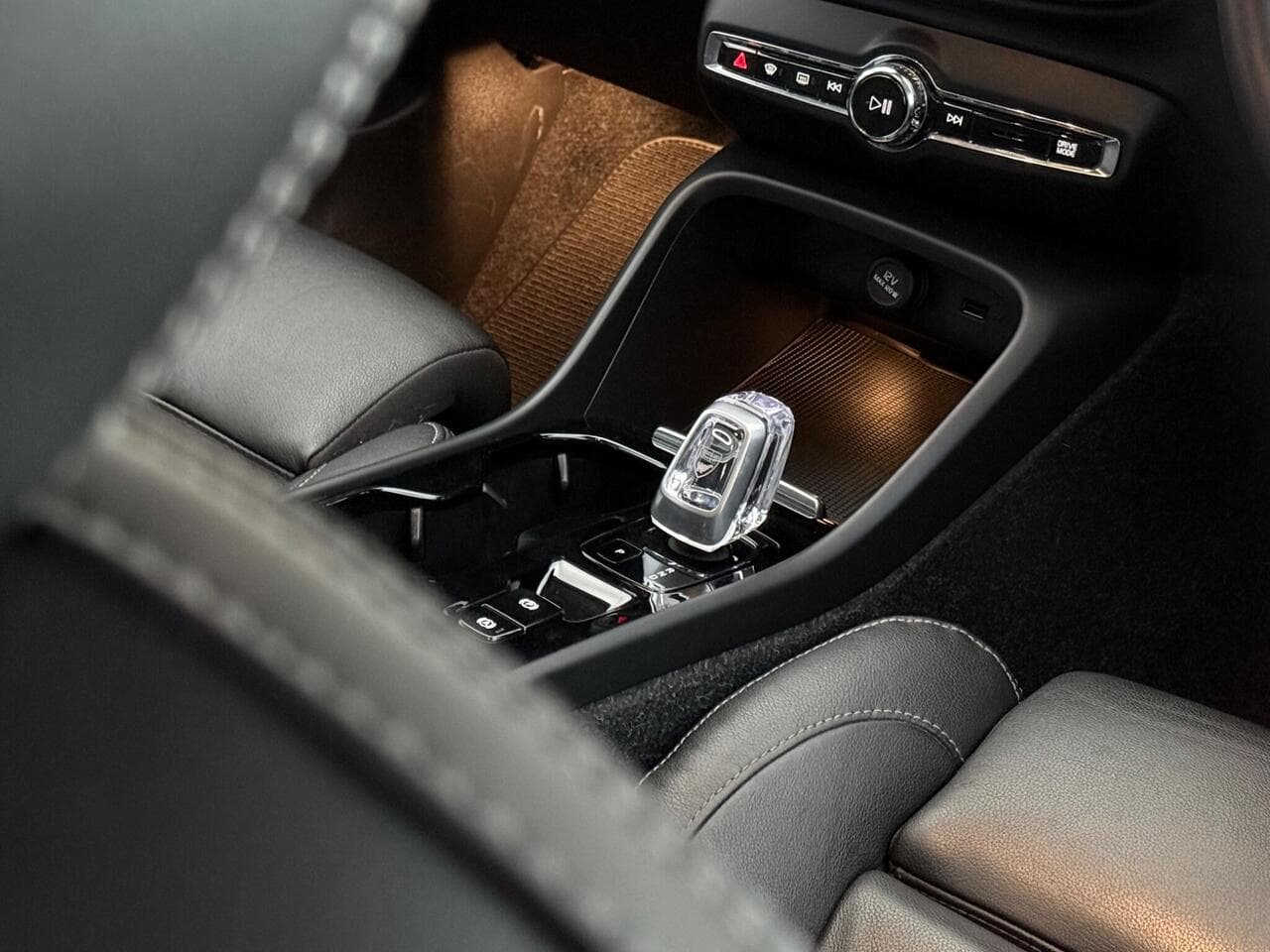 Volvo XC40 thumbnail Interior Front