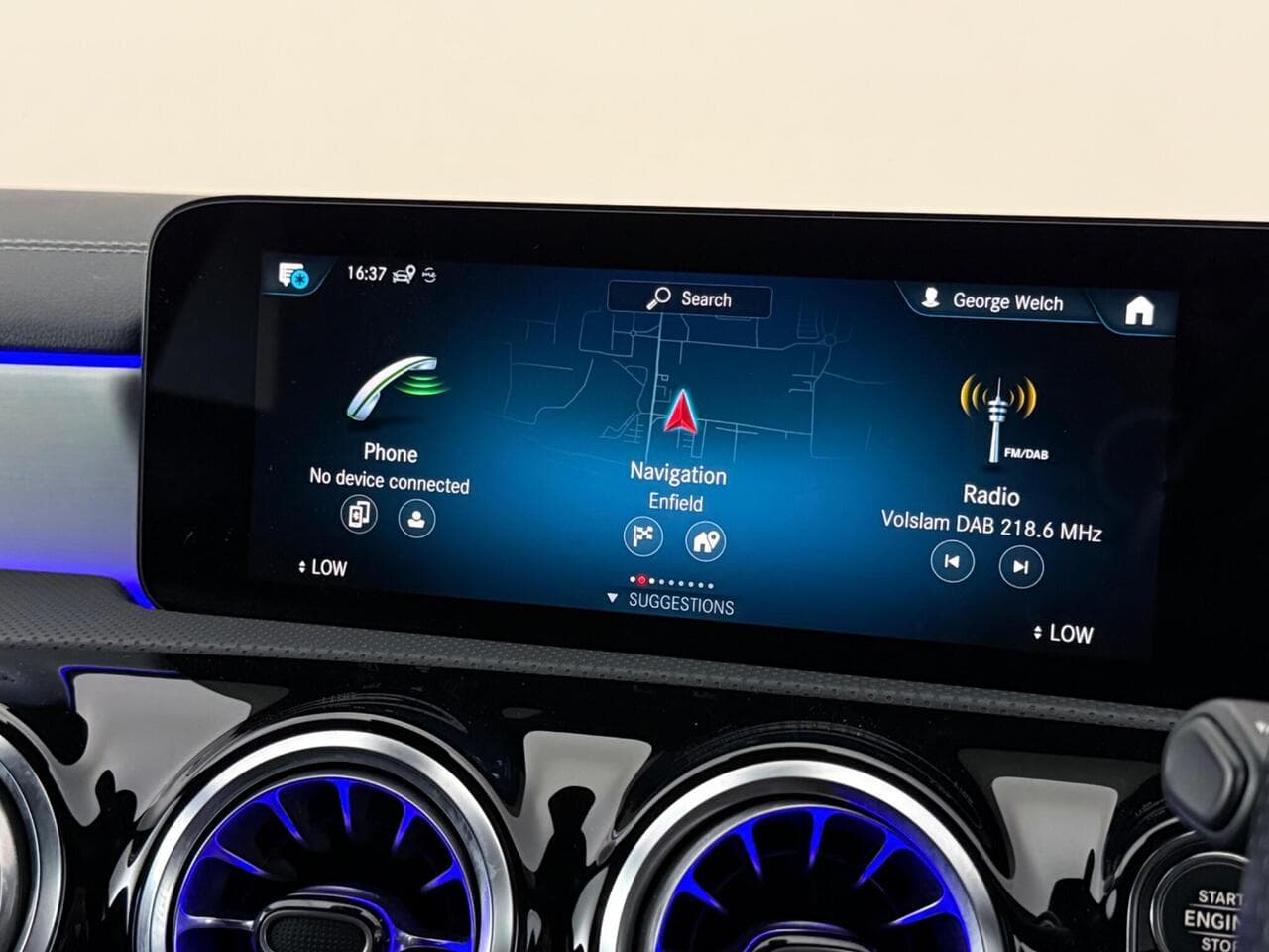 Mercedes-Benz CLA thumbnail Infotainment System
