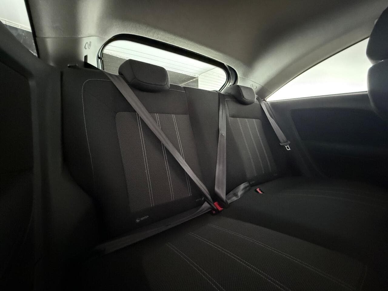 Vauxhall Corsa thumbnail Seats Rear