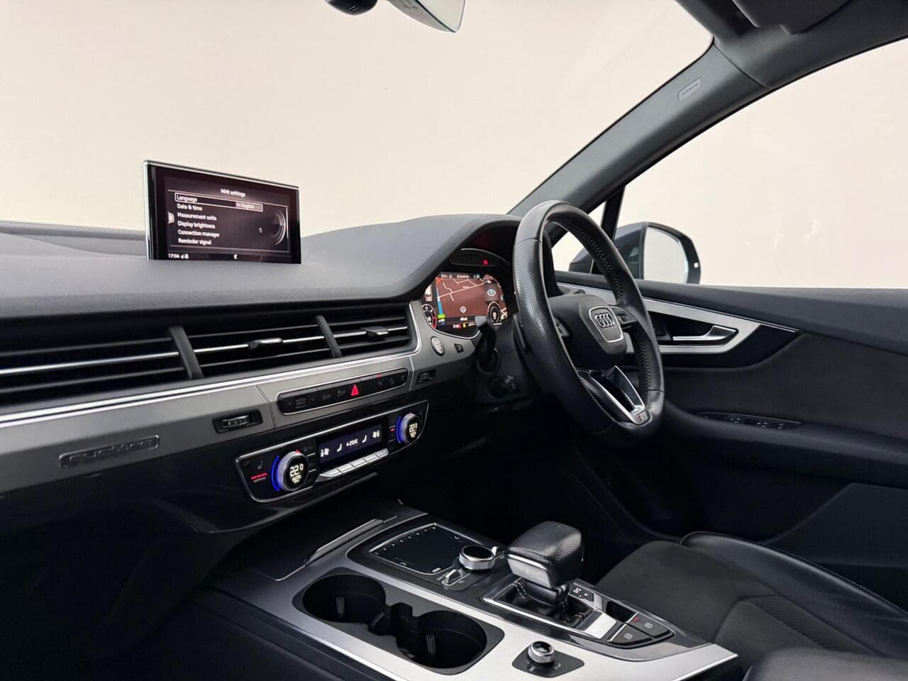 Audi Q7 thumbnail Interior Front