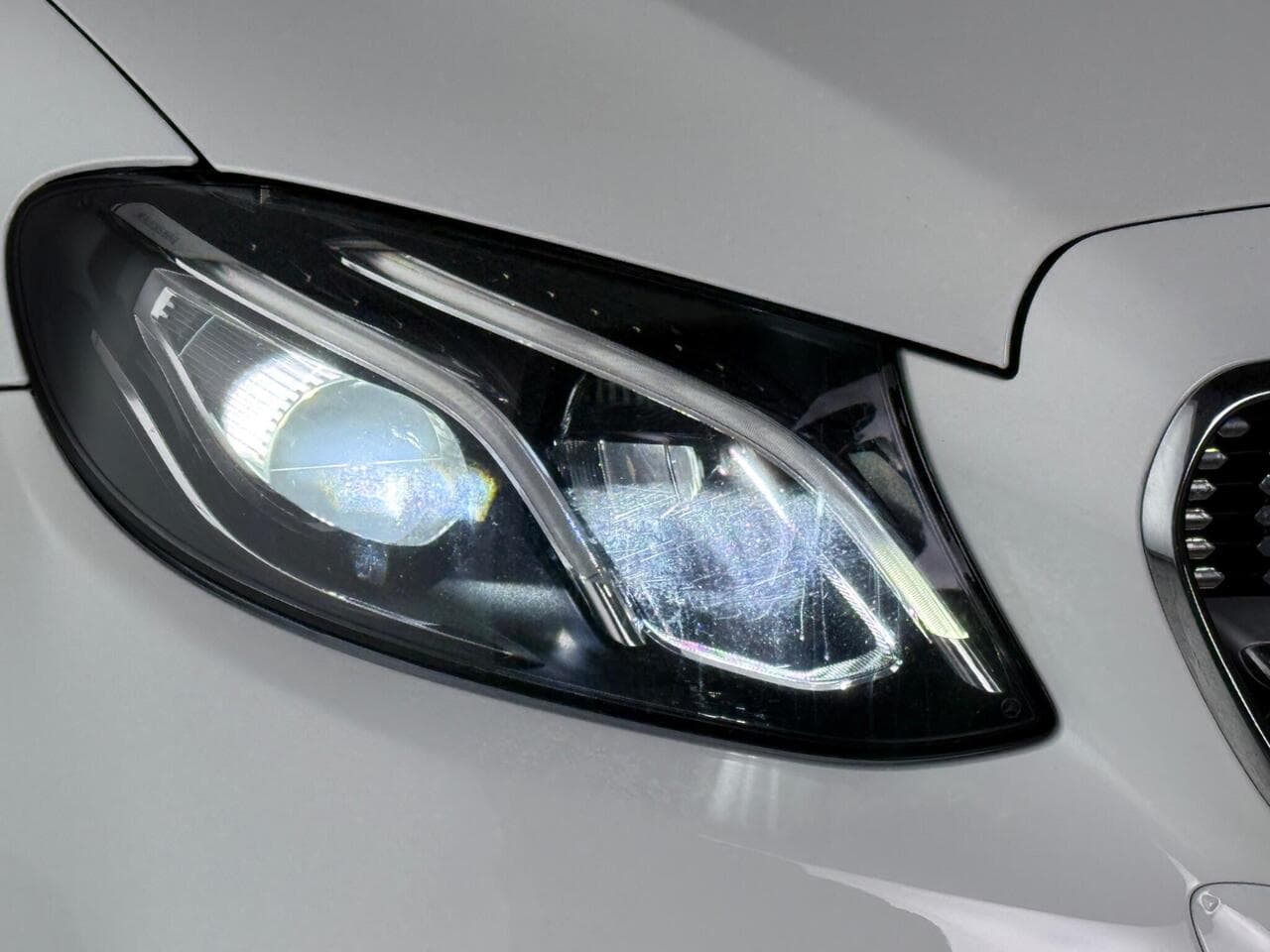 Mercedes-Benz E Class thumbnail Lights Front
