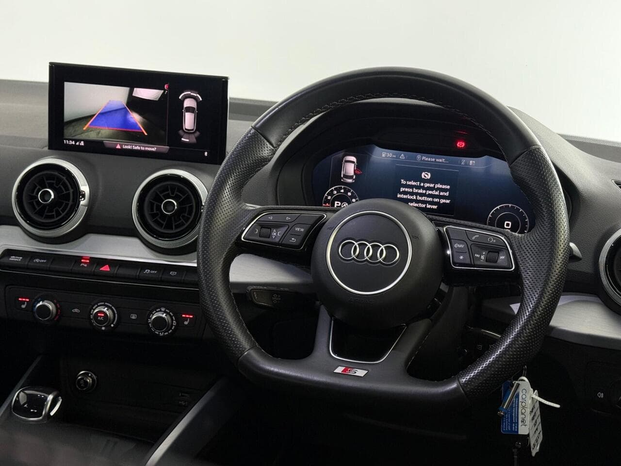 Audi Q2 thumbnail Steering Wheel