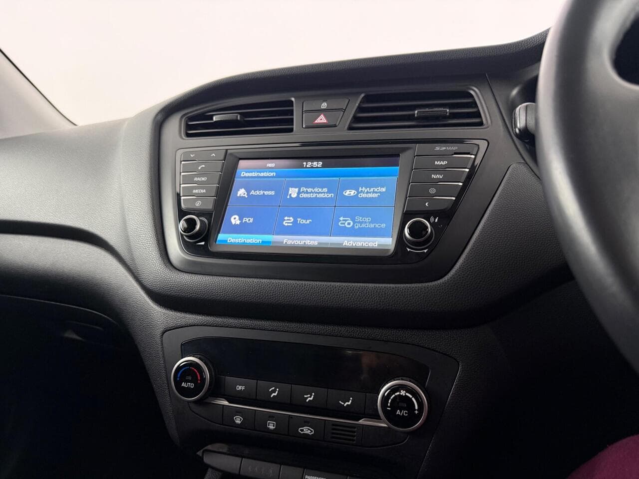Hyundai i20 thumbnail Infotainment System