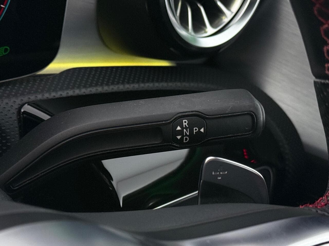 Mercedes-Benz A Class thumbnail Misc Controls