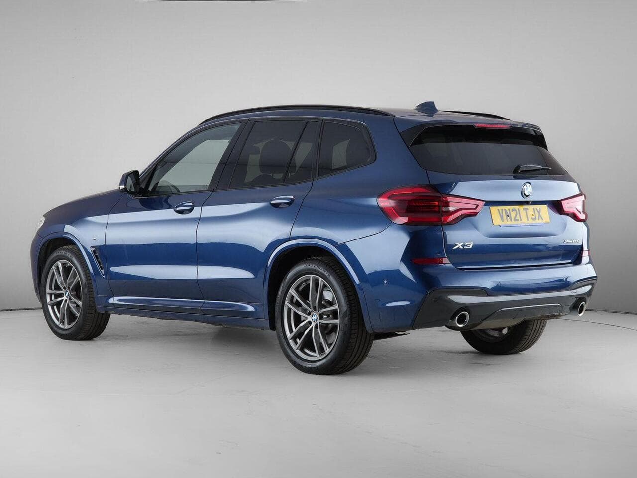 BMW X3 thumbnail Rear Left