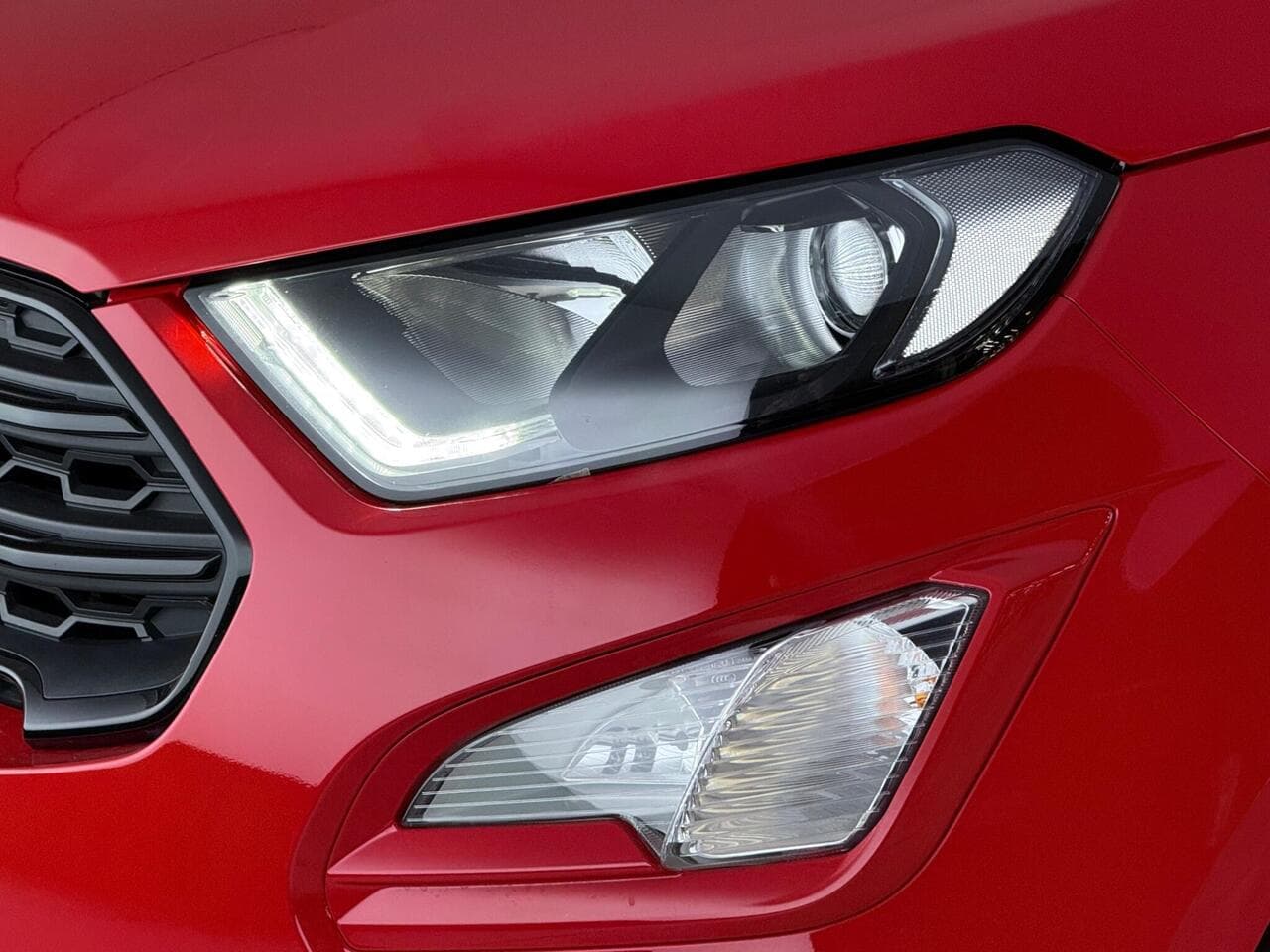 Ford EcoSport thumbnail Lights Front