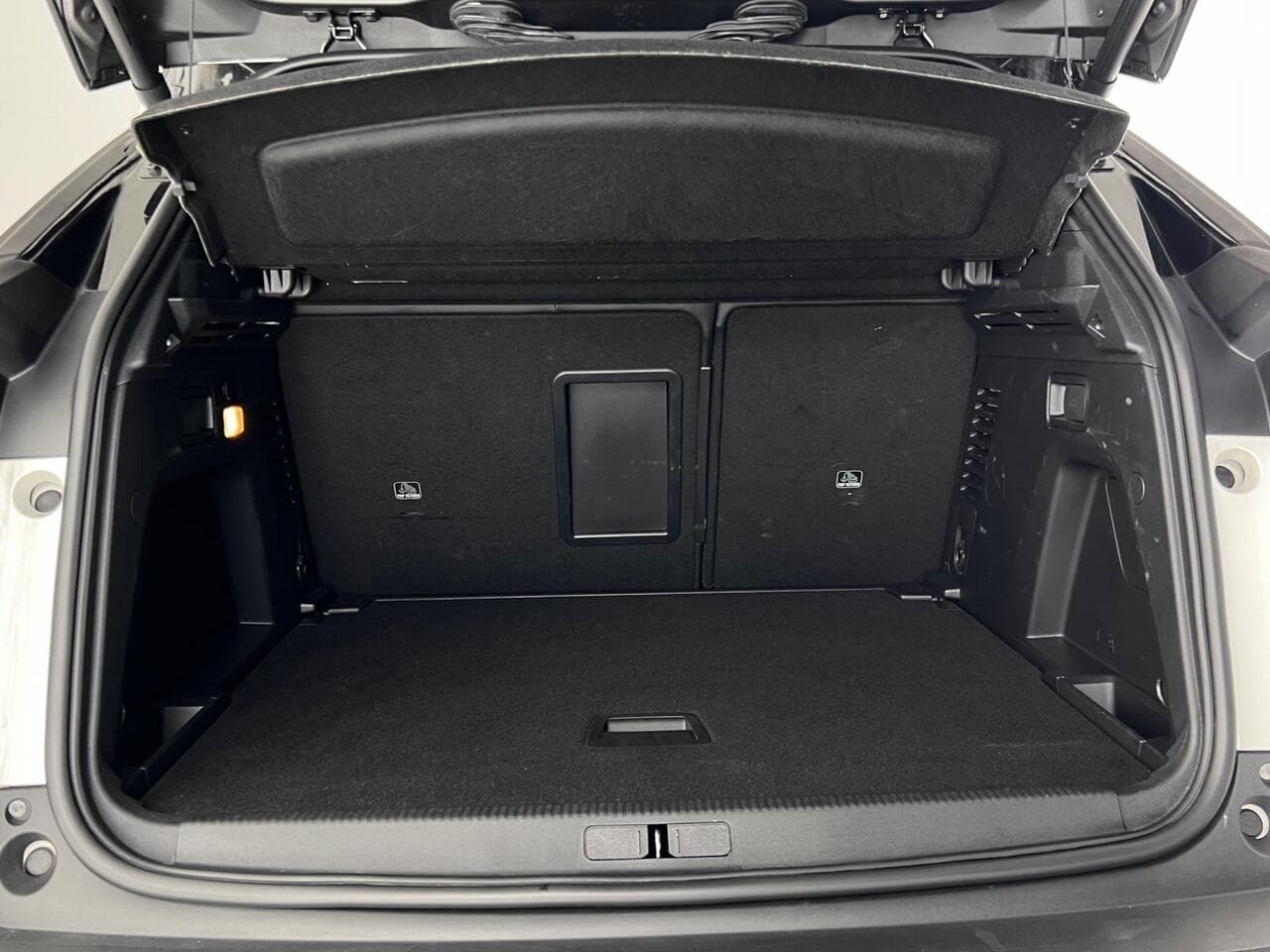 Peugeot 3008 thumbnail Boot