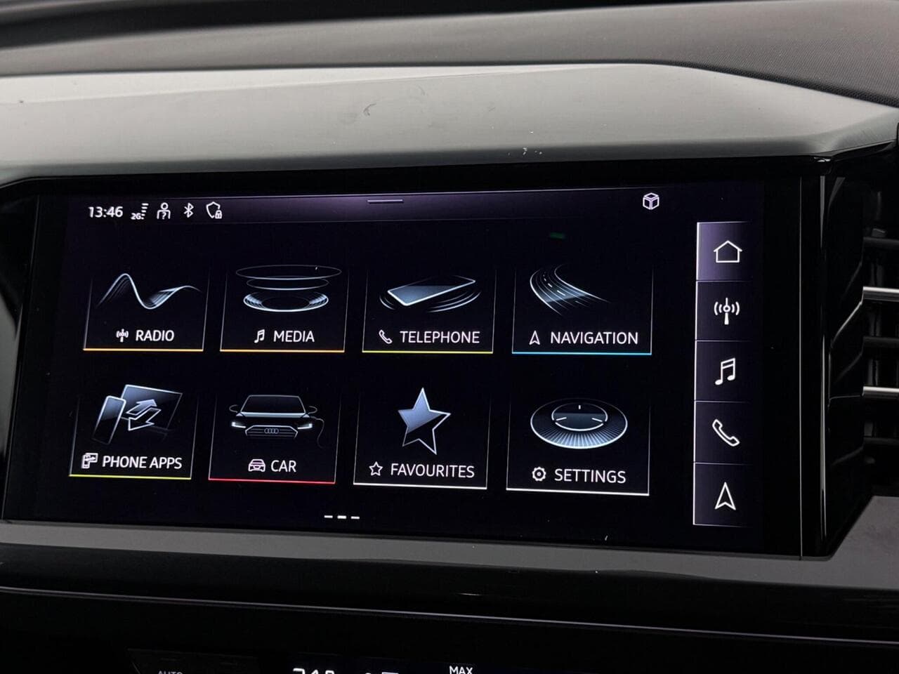 Audi Q4 e-tron thumbnail Infotainment System