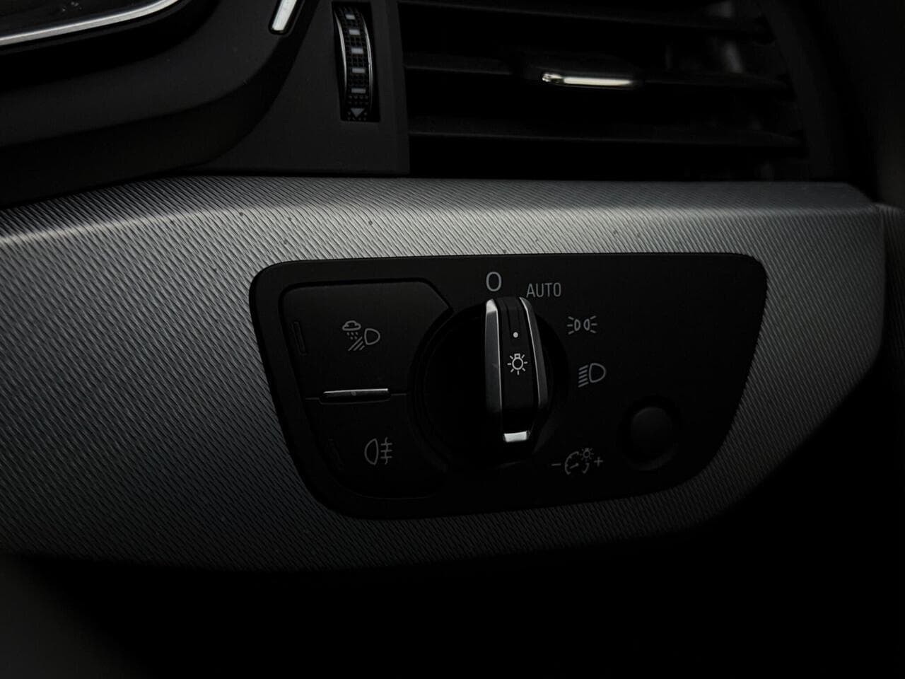 Audi A4 Avant thumbnail Misc Controls