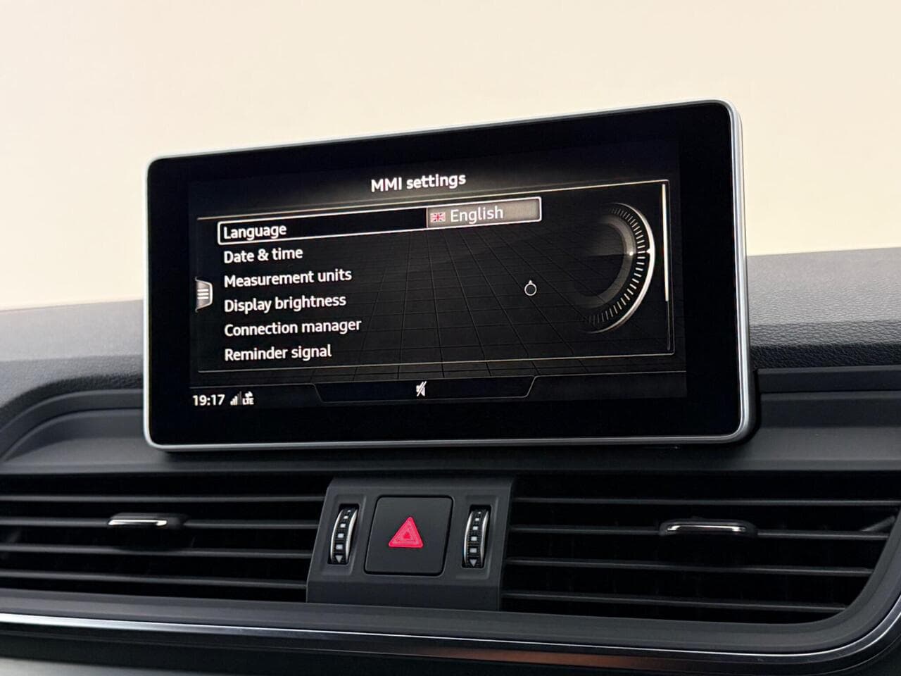 Audi Q5 thumbnail Infotainment System