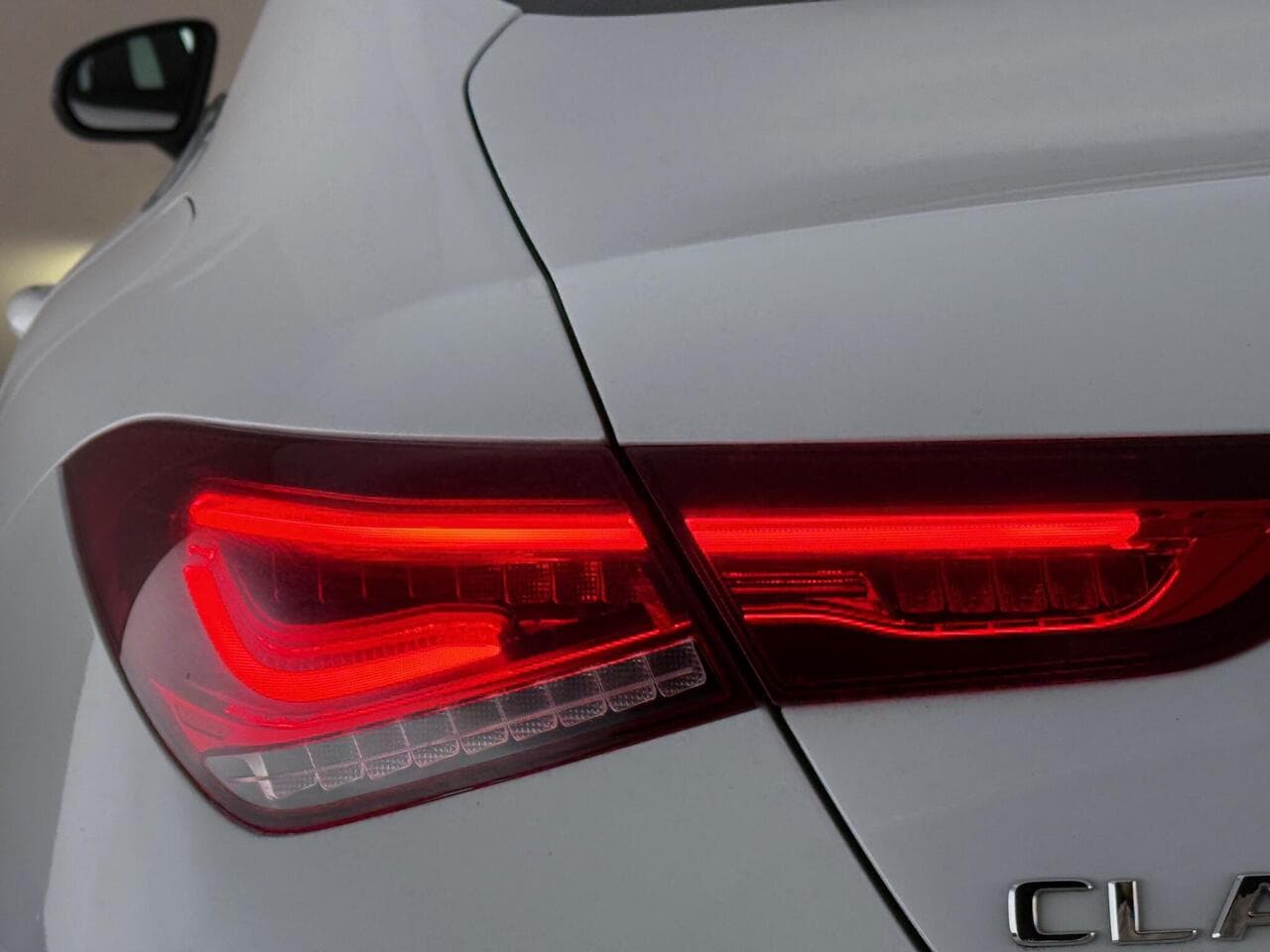 Mercedes-Benz CLA thumbnail Lights Rear