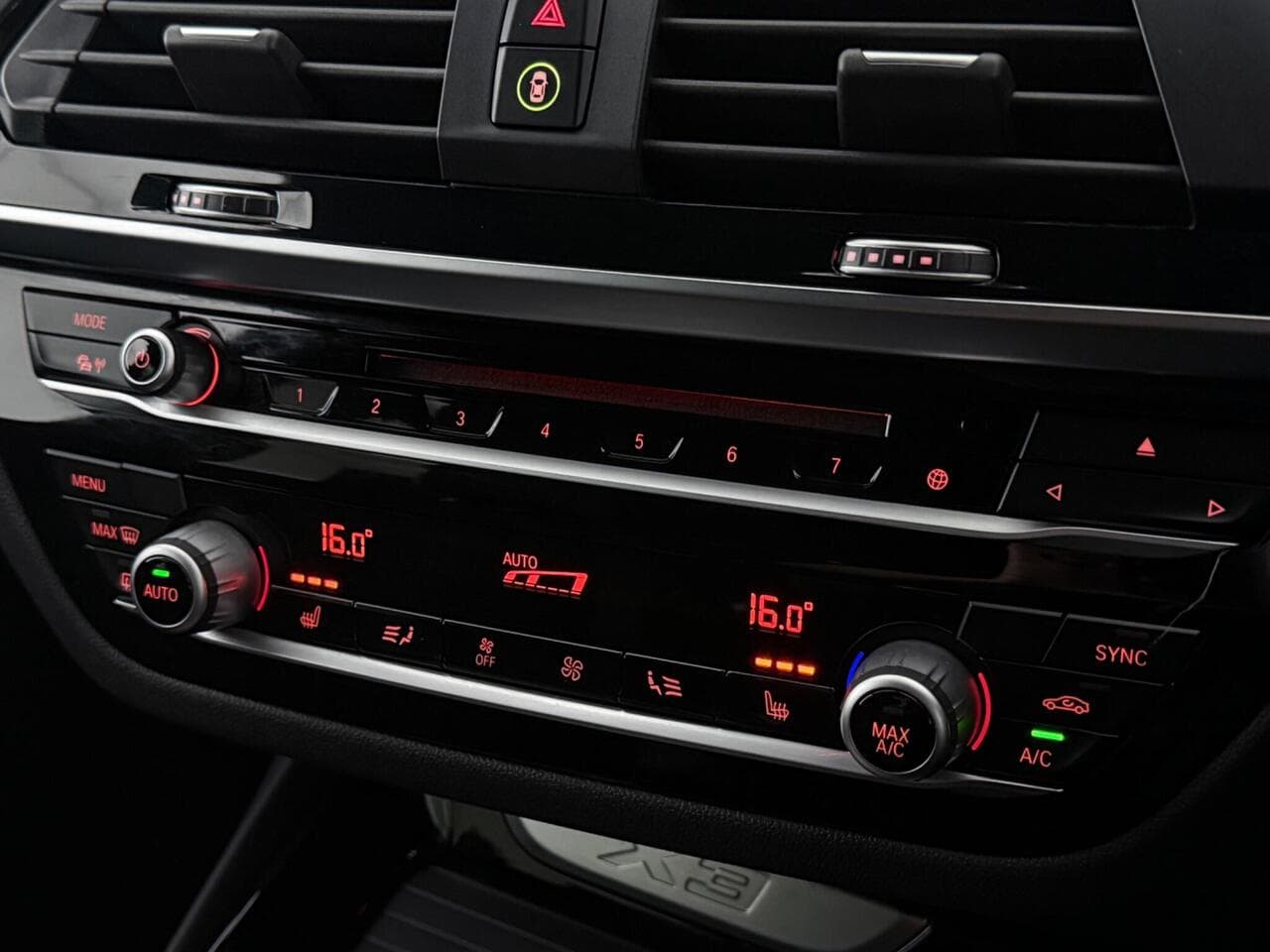 BMW X3 thumbnail Infotainment System