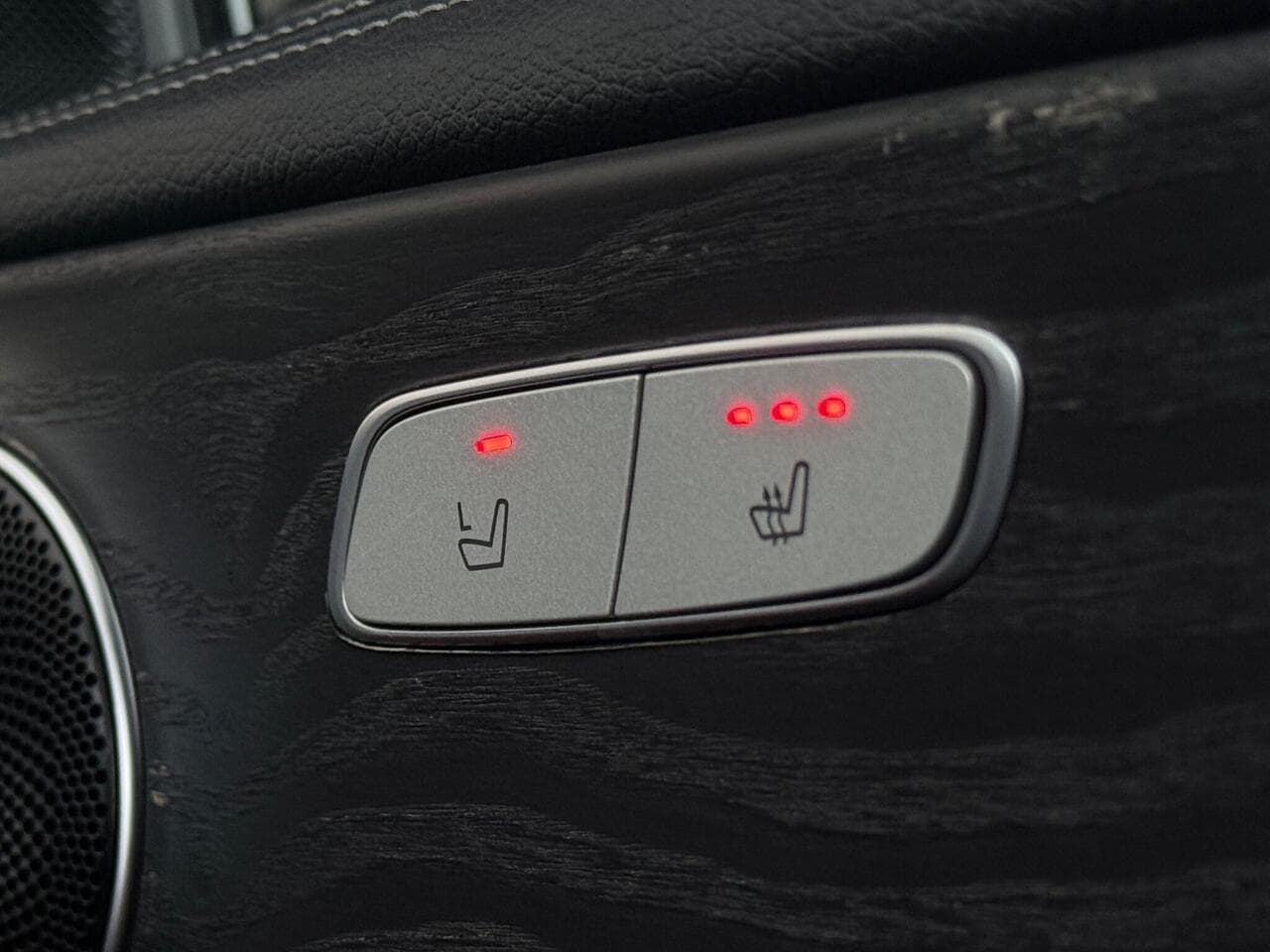 Mercedes-Benz E Class thumbnail Misc Controls