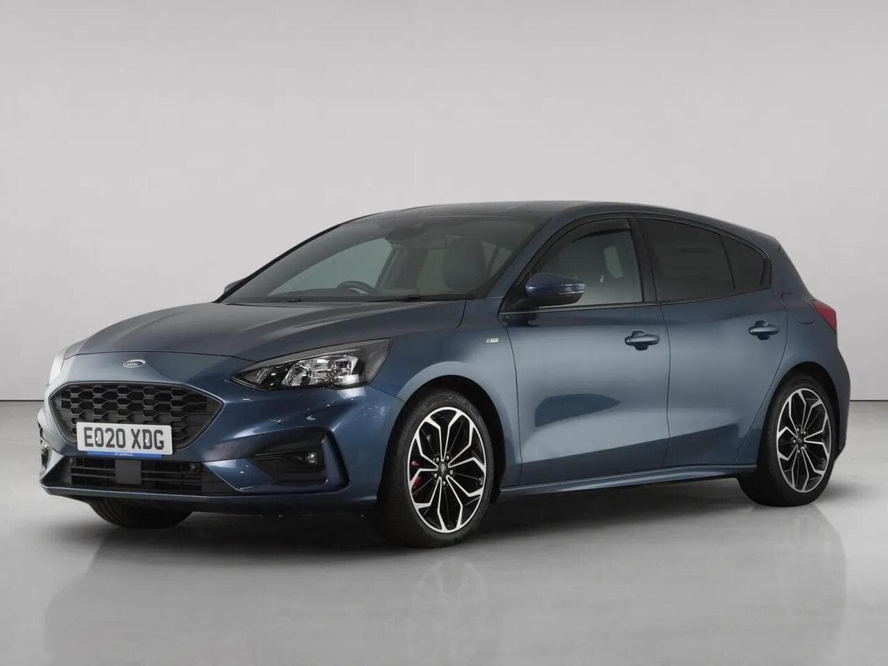 Ford Focus thumbnail Front Left