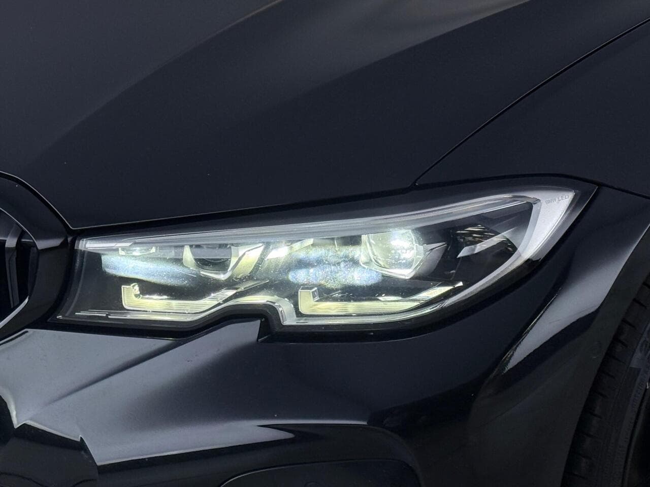 BMW 3 Series thumbnail Lights Front