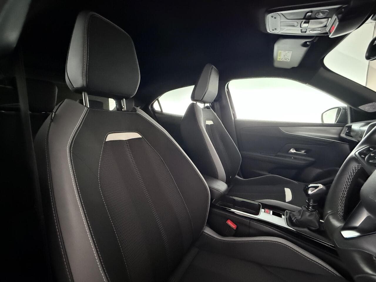 Vauxhall Mokka thumbnail Seat Driver
