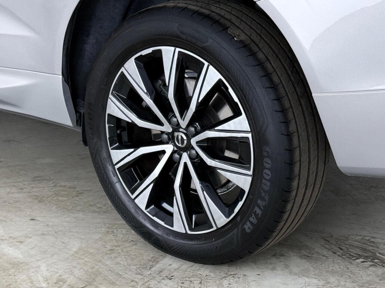 Volvo XC60 thumbnail Wheel