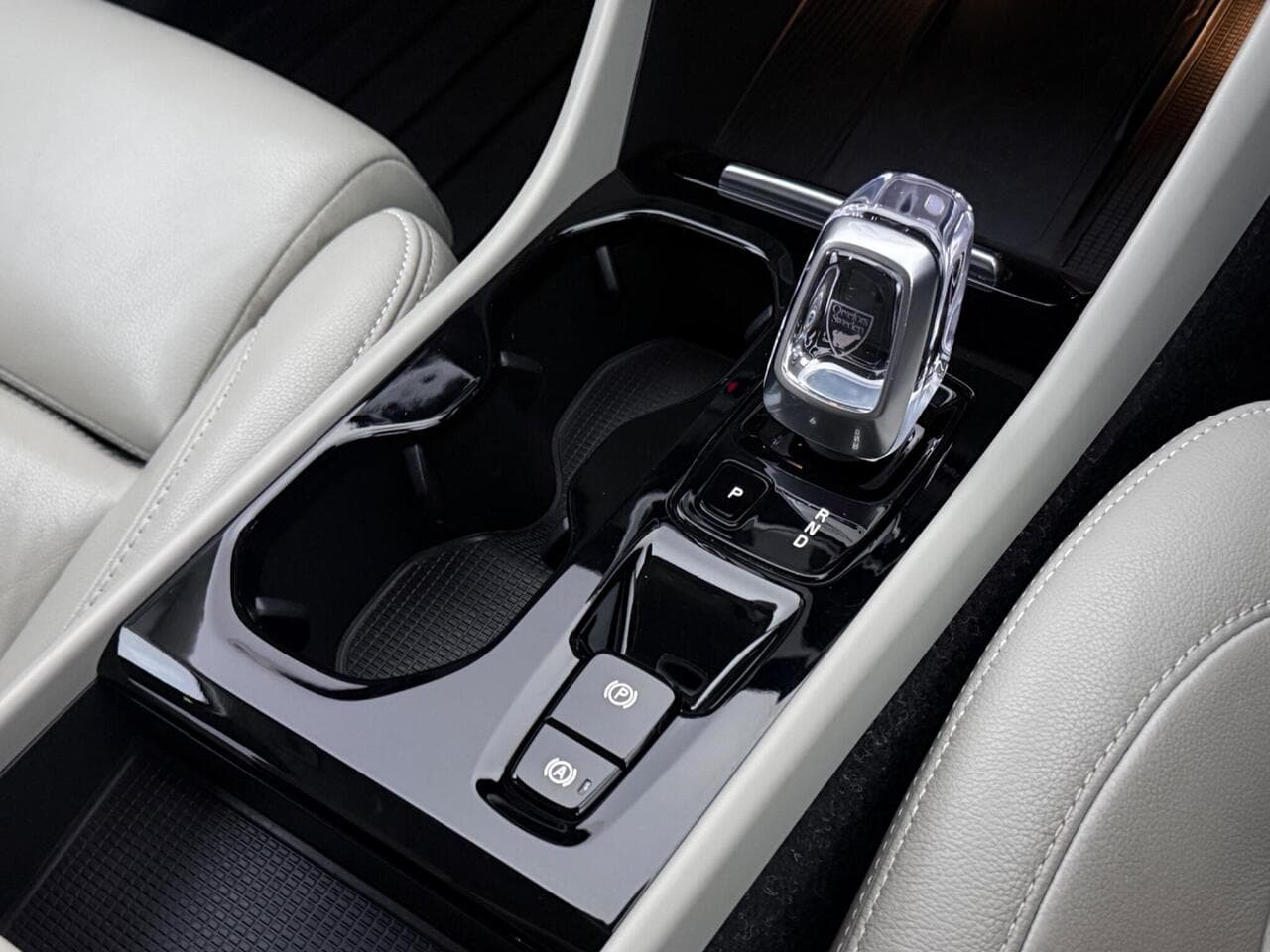 Volvo XC40 thumbnail Interior Front