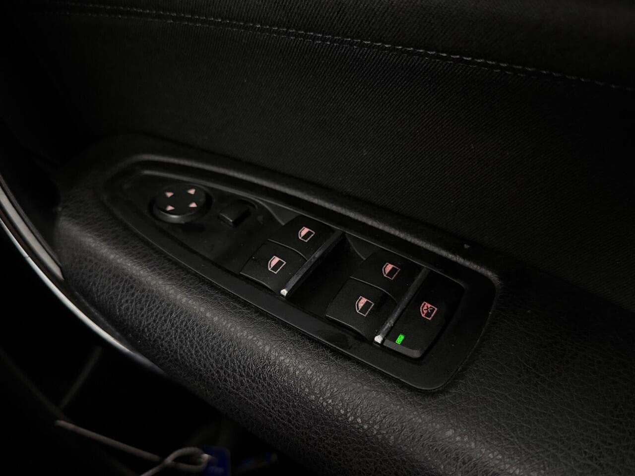 BMW 1 Series thumbnail Misc Controls