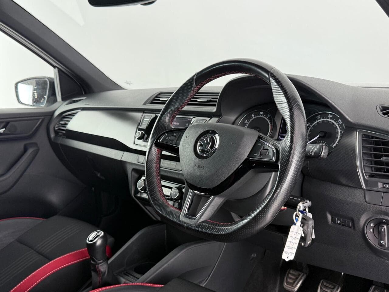 Skoda Fabia thumbnail Interior Front