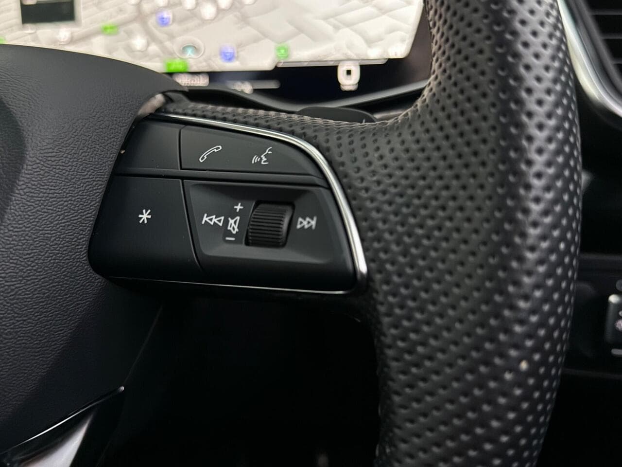 Audi Q5 thumbnail Misc Controls