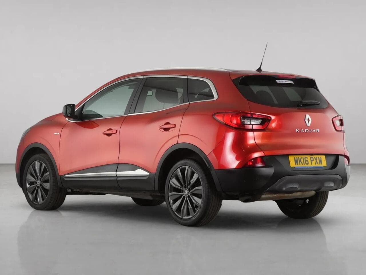 Renault Kadjar thumbnail Rear Left