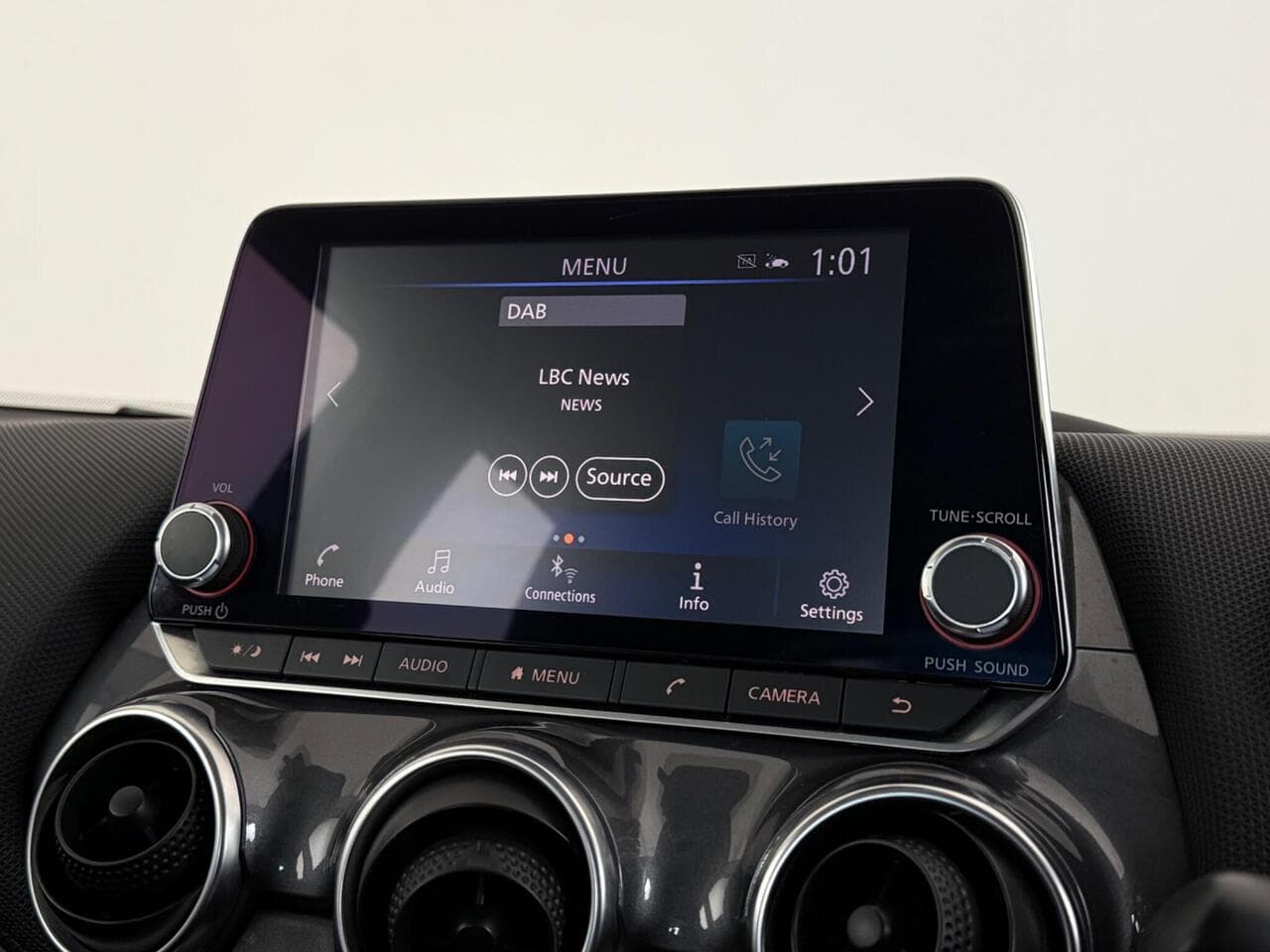 Nissan Juke thumbnail Infotainment System