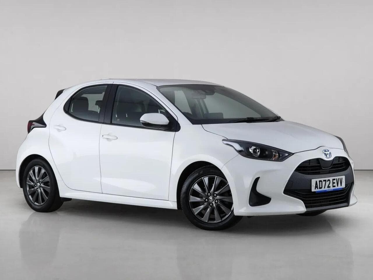 Toyota Yaris - Toyota Yaris 1.5 VVT-h Icon E-CVT Euro 6 (s/s) 5dr