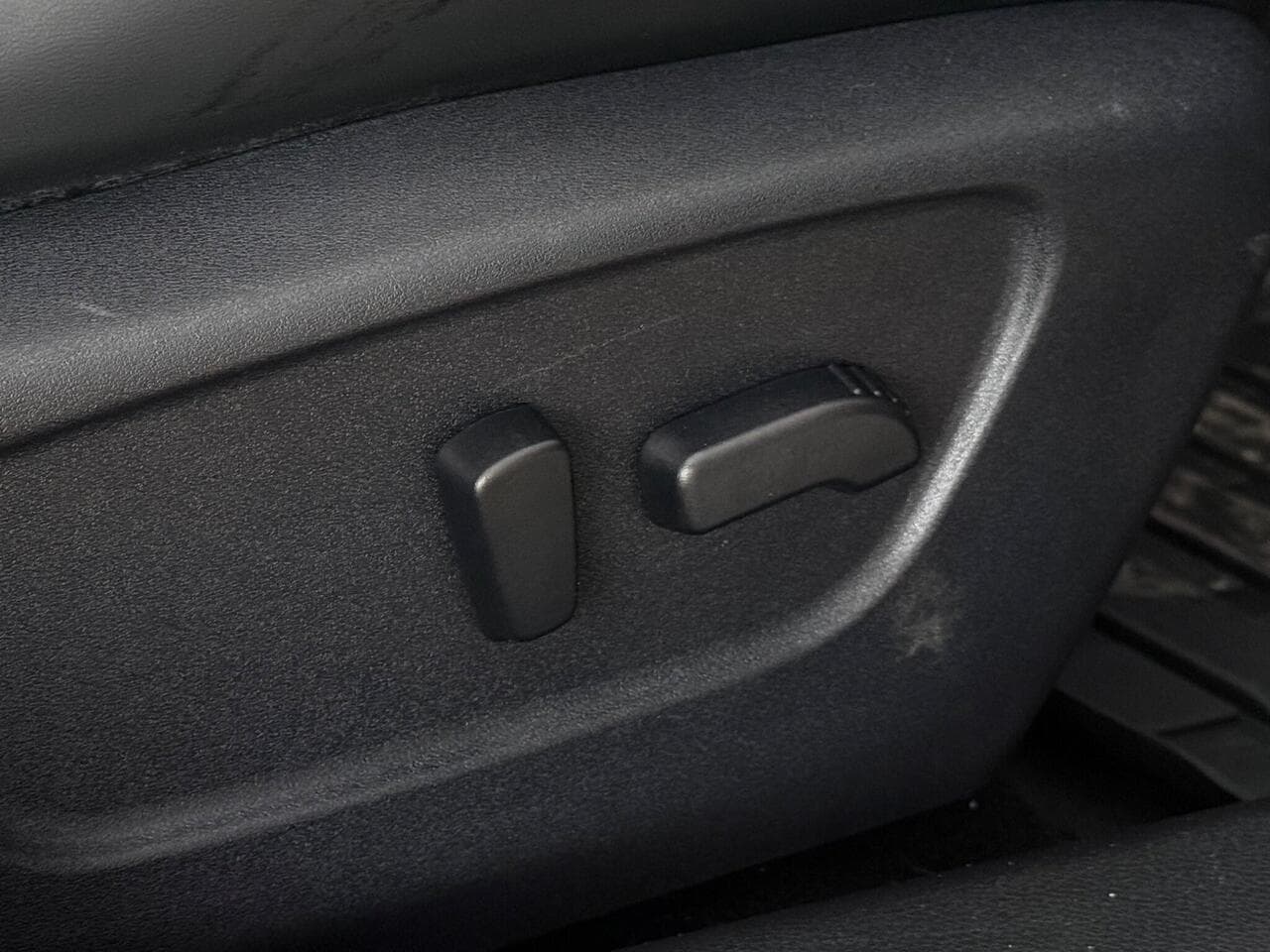 Nissan Qashqai thumbnail Misc Controls