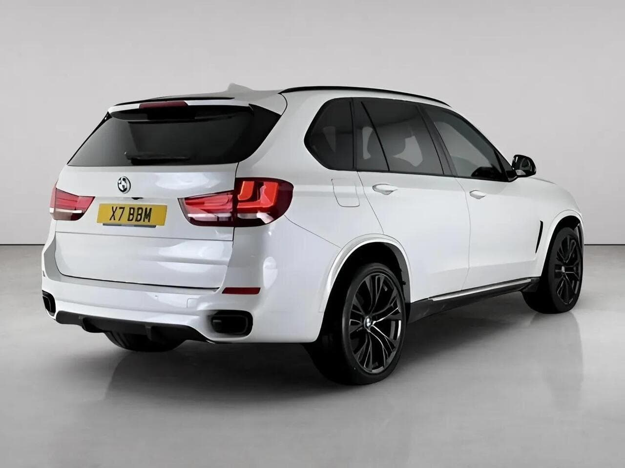 BMW X5 thumbnail Rear Right