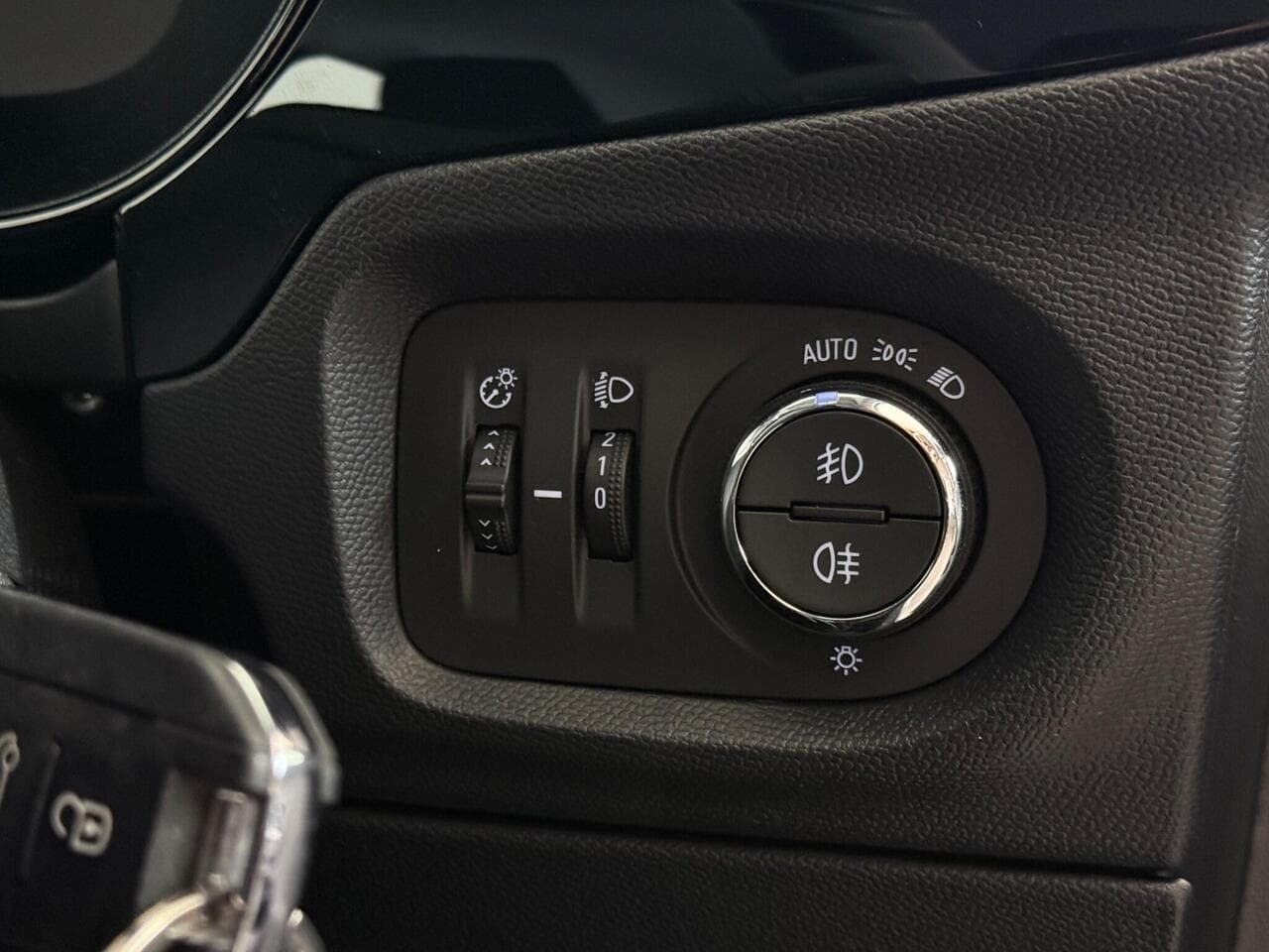 Vauxhall Corsa thumbnail Misc Controls