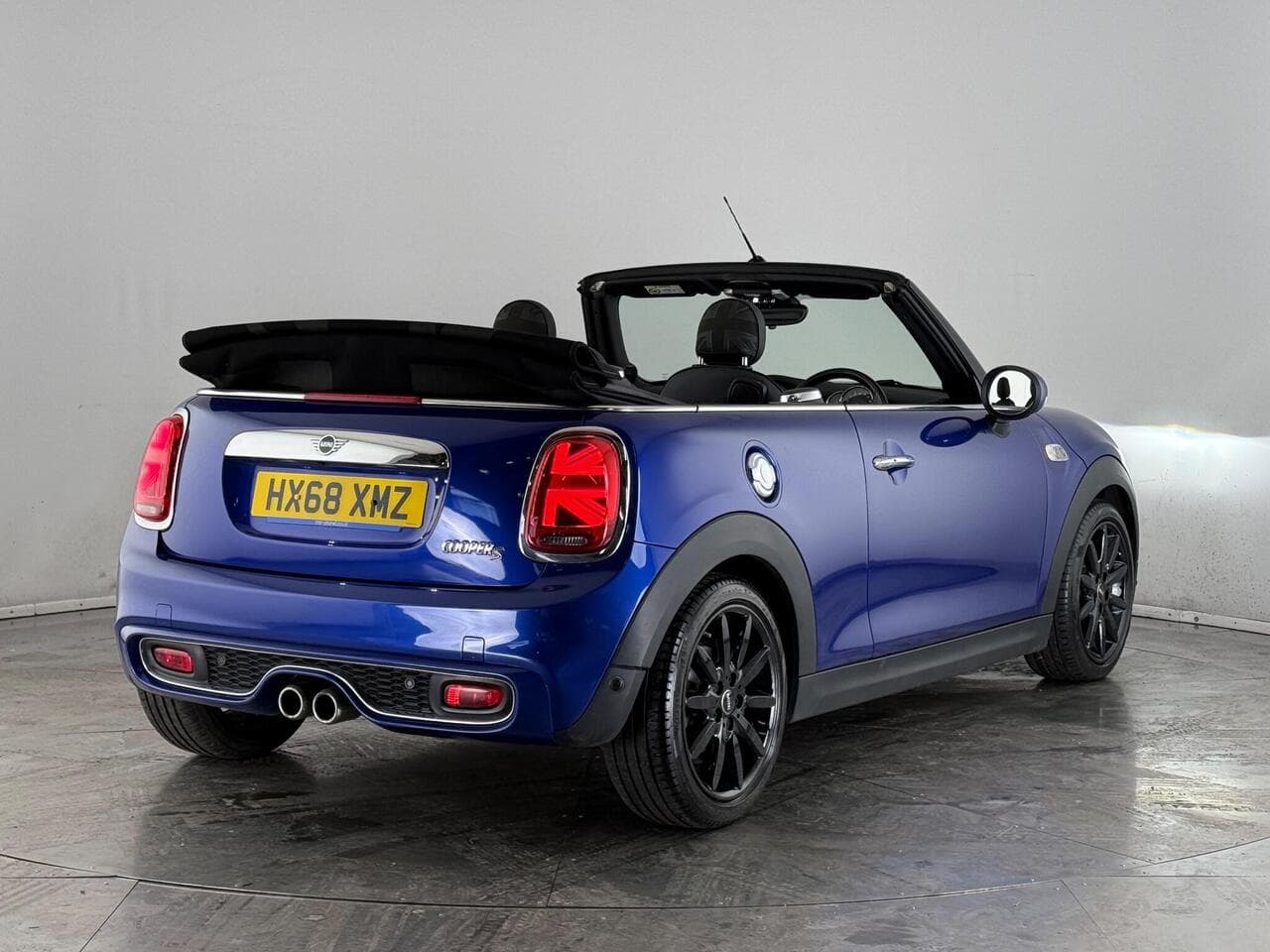 MINI Convertible thumbnail Rear Right