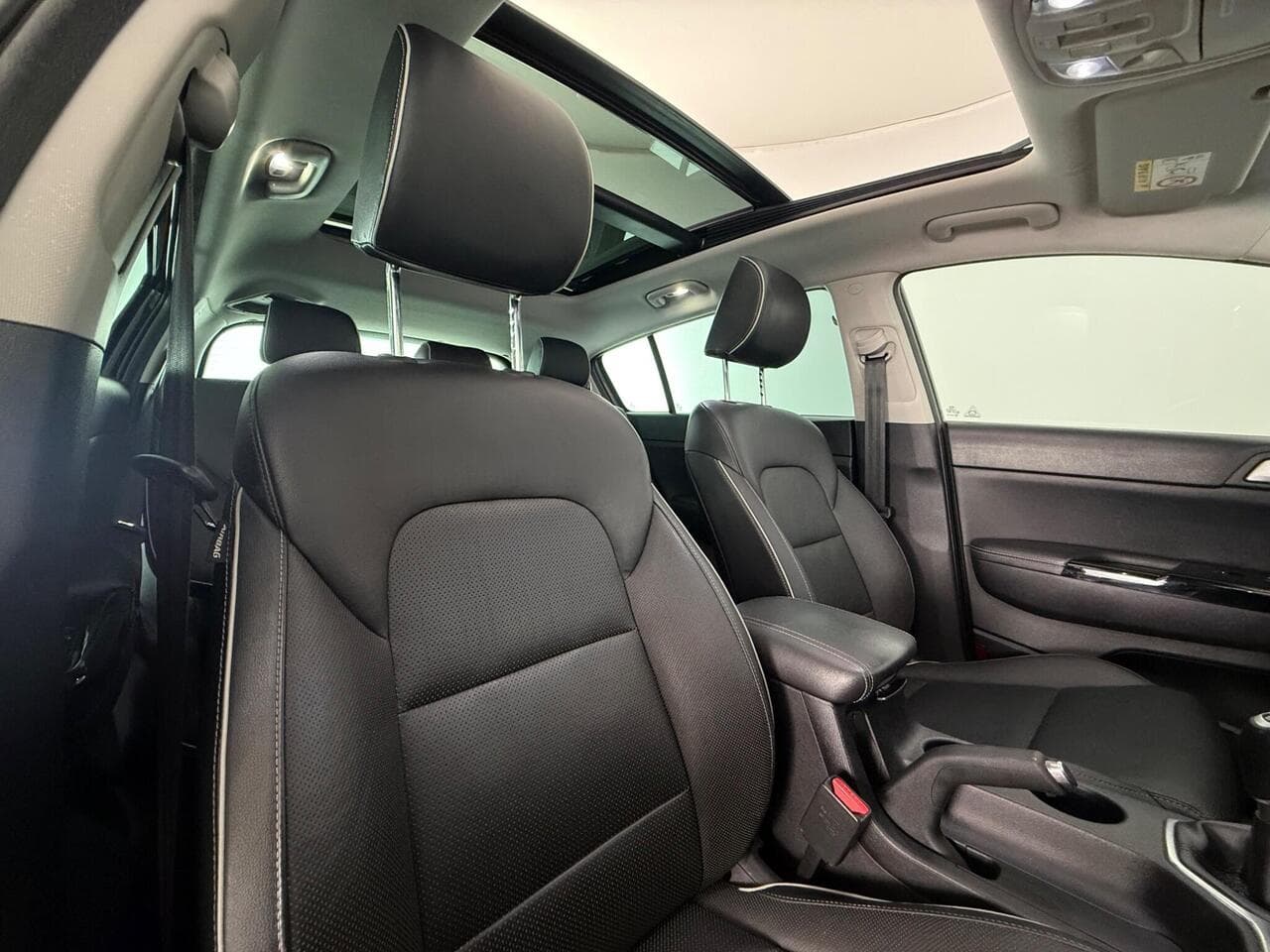 Kia Sportage thumbnail Seat Driver