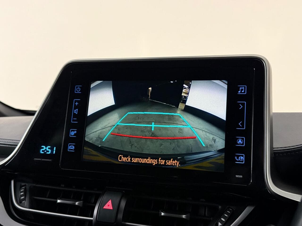 Toyota C-HR thumbnail Infotainment System