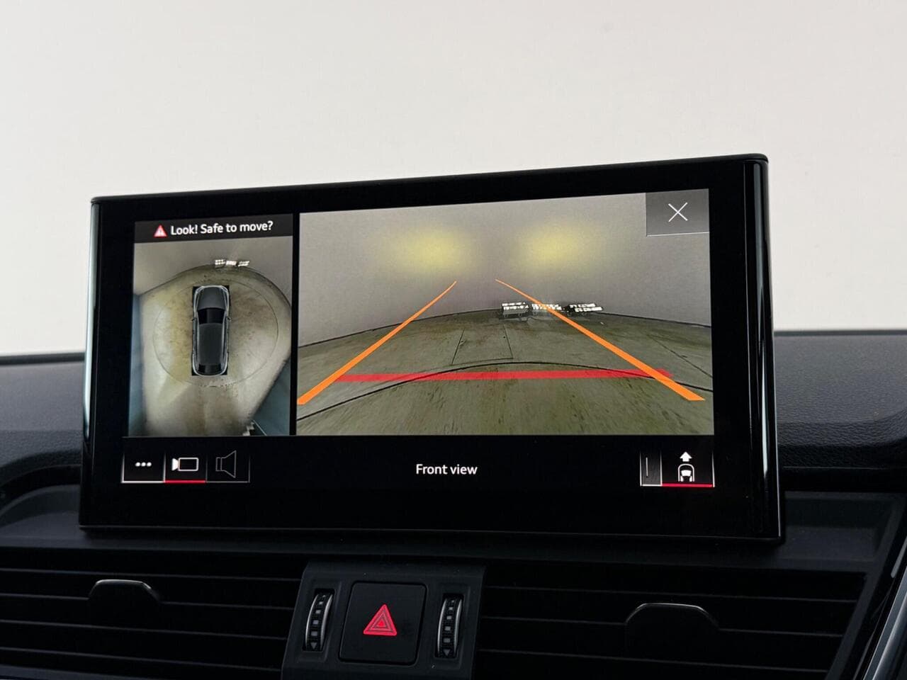 Audi Q5 thumbnail Infotainment System