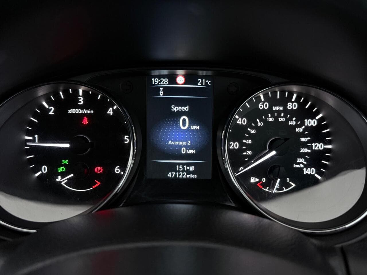 Nissan Qashqai thumbnail Driver Instruments