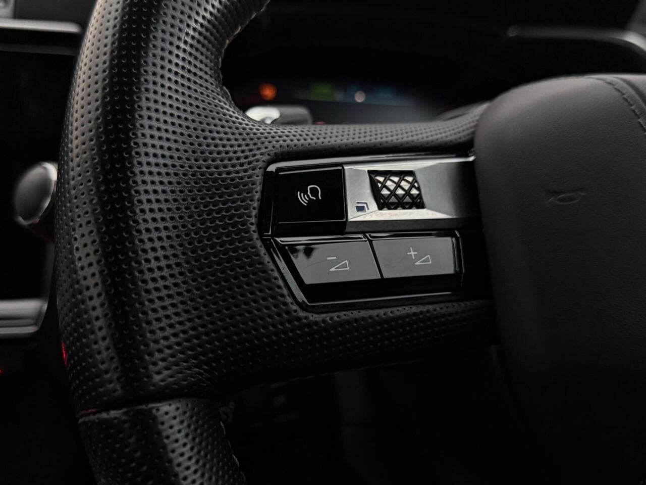 DS AUTOMOBILES DS 7 thumbnail Misc Controls