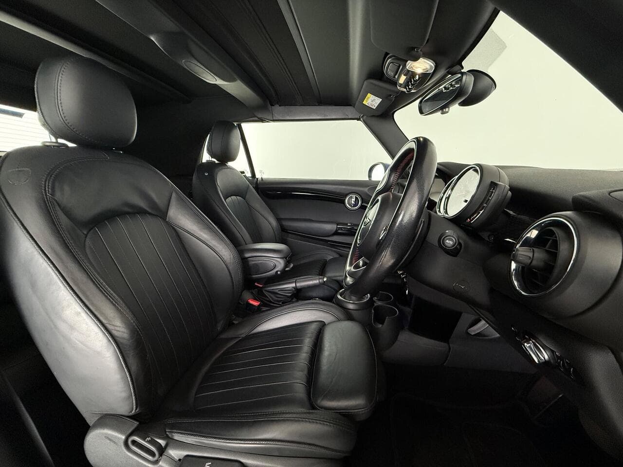 MINI Convertible thumbnail Seat Driver