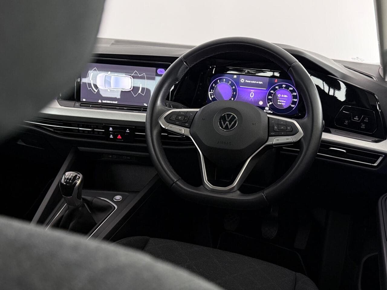 Volkswagen Golf thumbnail Steering Wheel