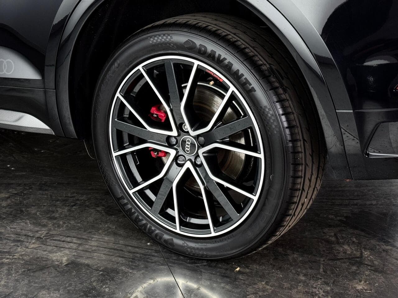 Audi Q5 thumbnail Wheel
