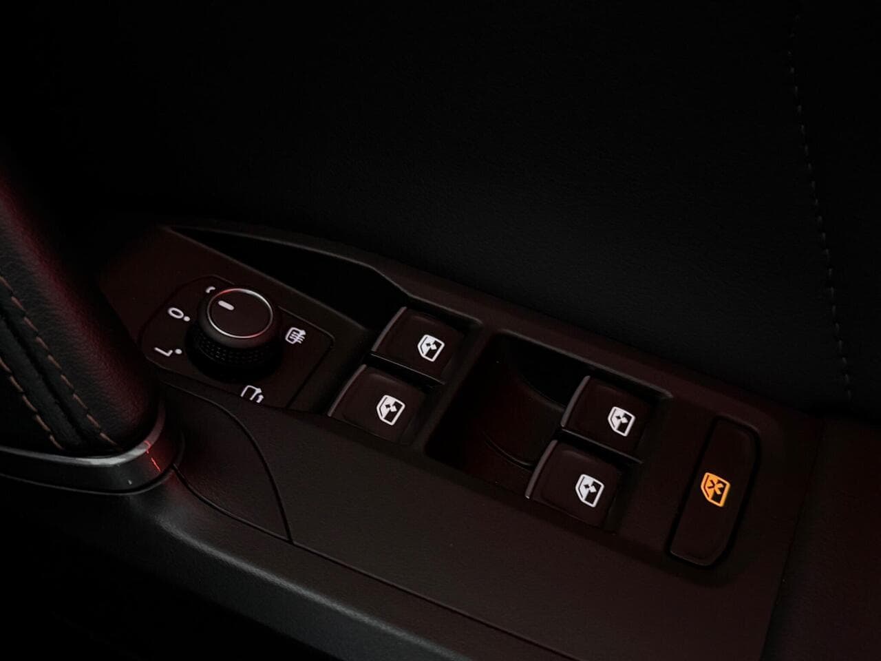 CUPRA Formentor thumbnail Misc Controls