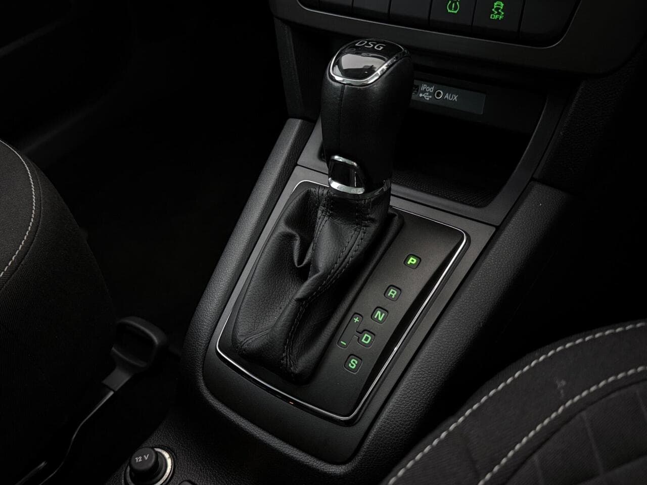 Skoda Yeti thumbnail Interior Front