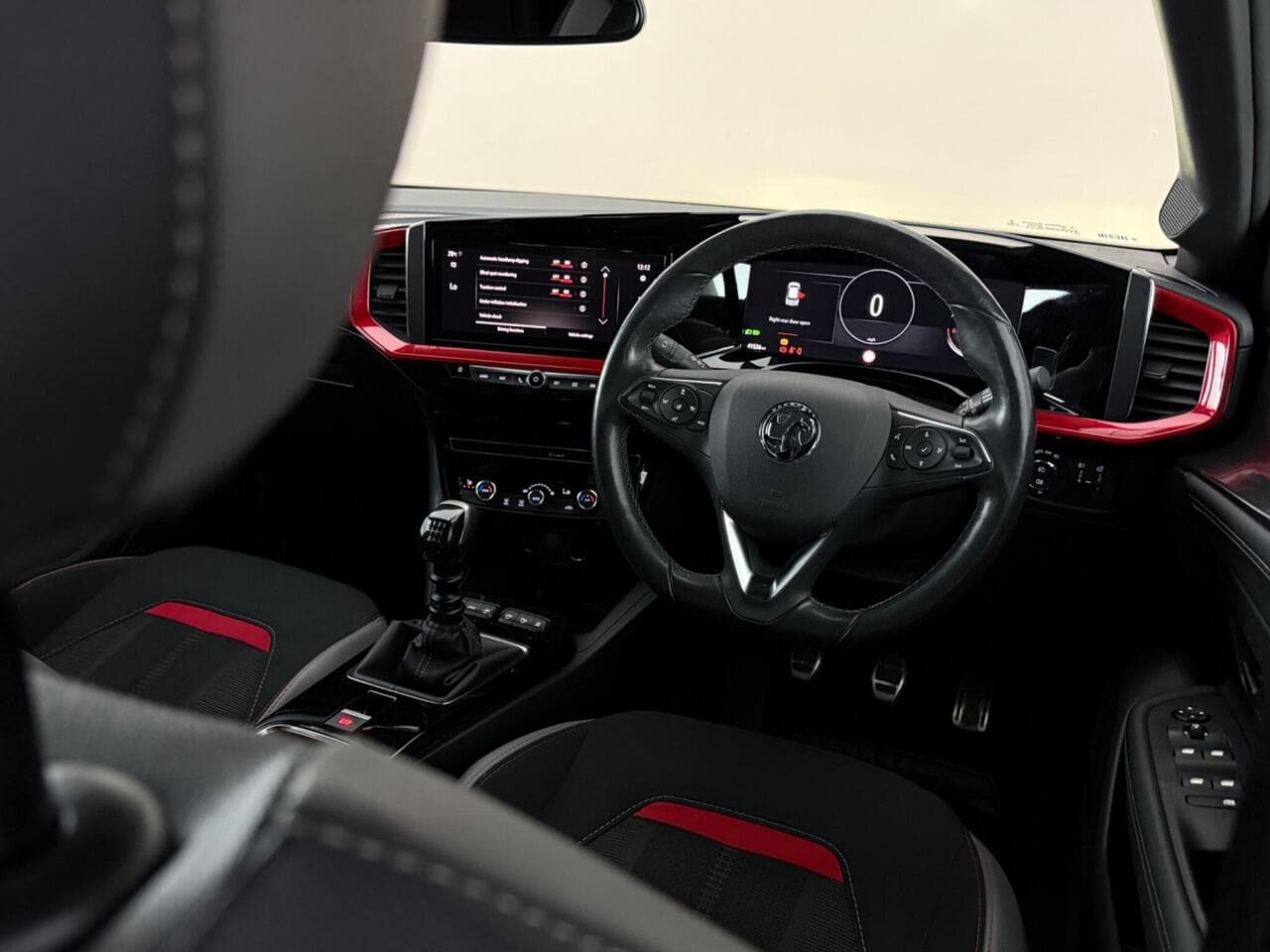 Vauxhall Mokka thumbnail Interior Front