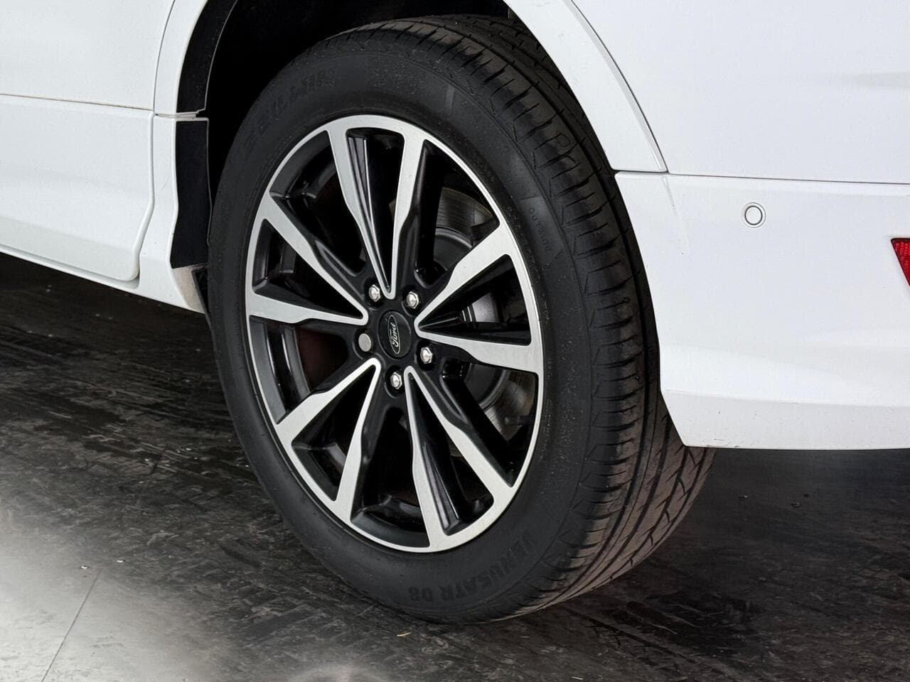 Ford Kuga thumbnail Wheel